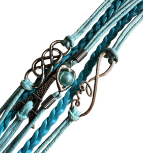 Gevlochten dames armband, turquoise met bedeltjes